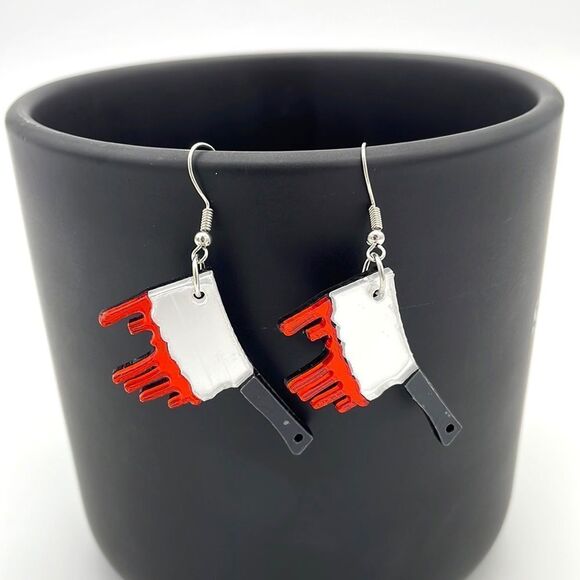 𝅺HALLOWEEN HORROR Movie Butcher Knife Earrings - Picture 1 of 2